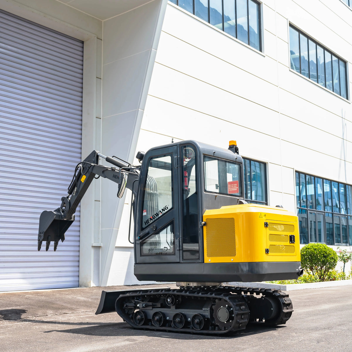2.5 Ton Diesel Mini Excavator with Hydraulic Controls