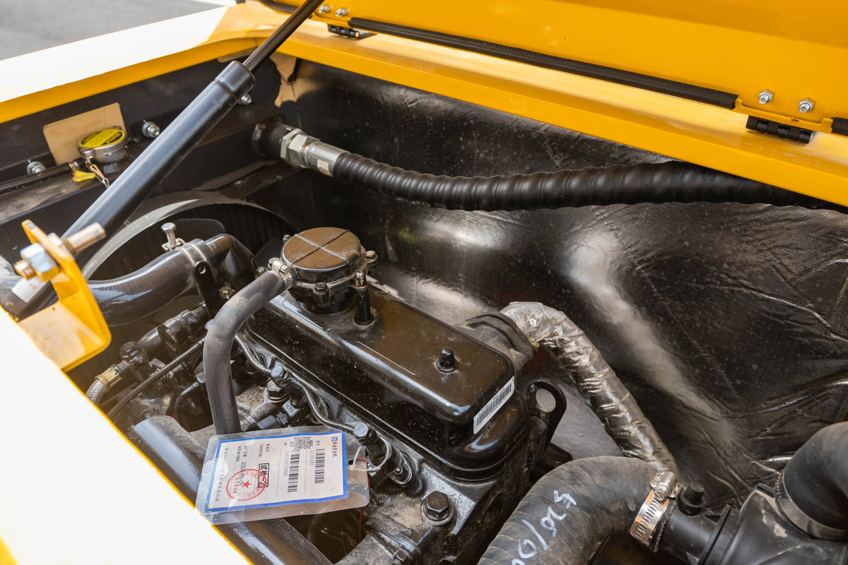 2.5 Ton Diesel Mini Excavator with Hydraulic Controls