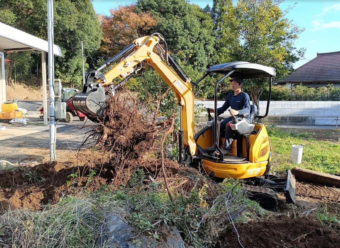 2.5 Ton Mini Excavator – Compact Crawler Digger